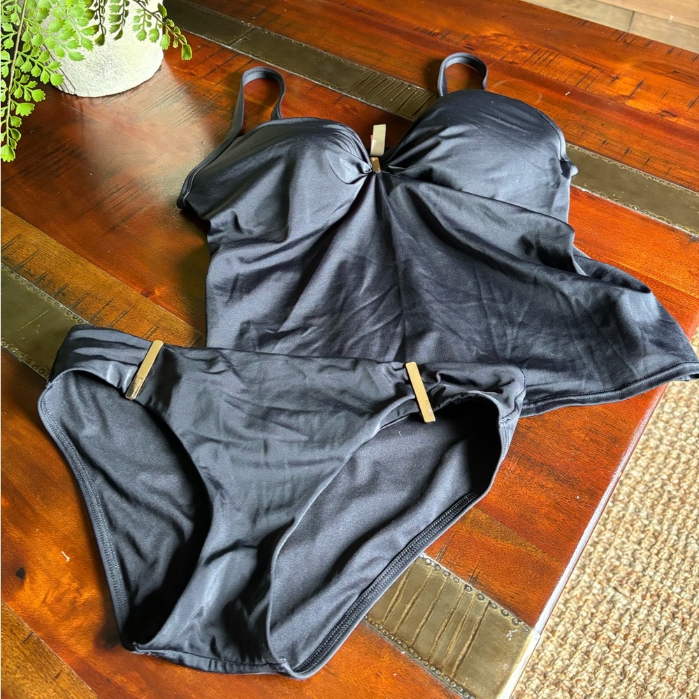 Victoria secret Tankini - Picture 3 of 5